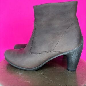 Ecco Chocolate Brown Heeled Ankle Boots
